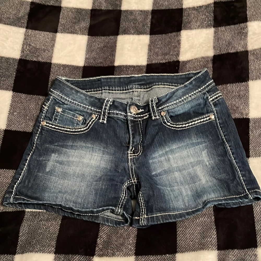 Bedazzled Pocket Medium Rise Shorts